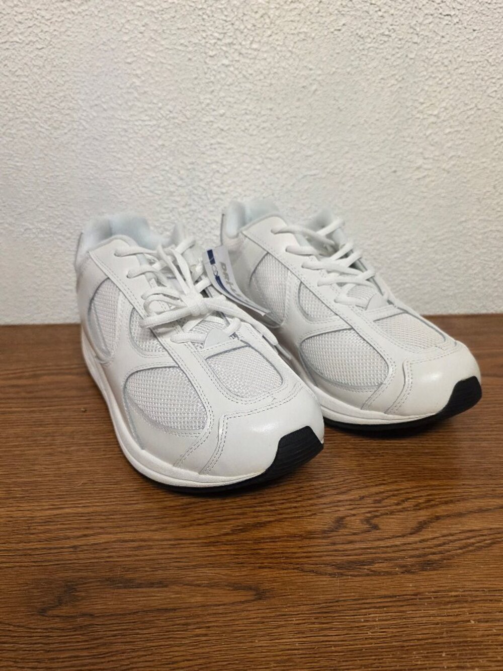 Men's Drew Surge White Leather and Mesh Orthopedic Walking Shoe Size 11.5 - New
